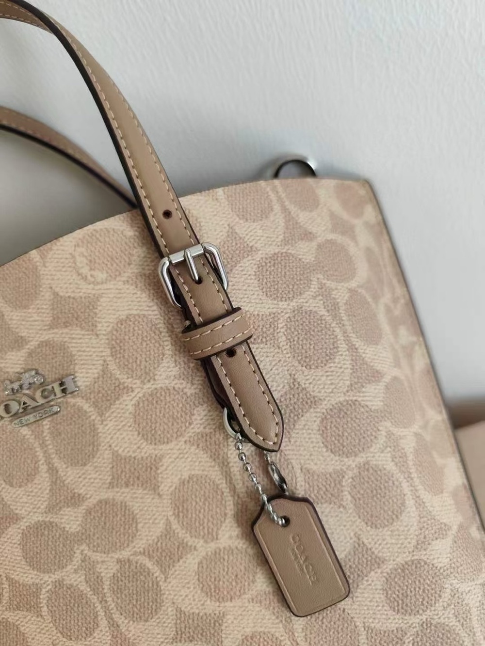 Coach Signature Canvas Satchel in Beige with Tan Trim - Picture 3 of 9